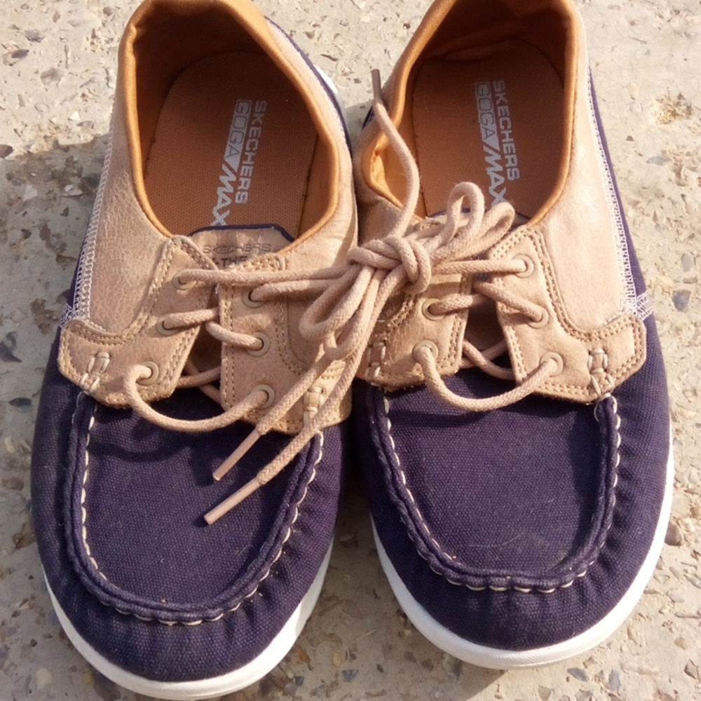 Sketchers Yoga Max size 7.5